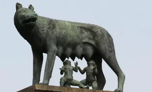 Monumento Lupa Piacenza: città primogenita